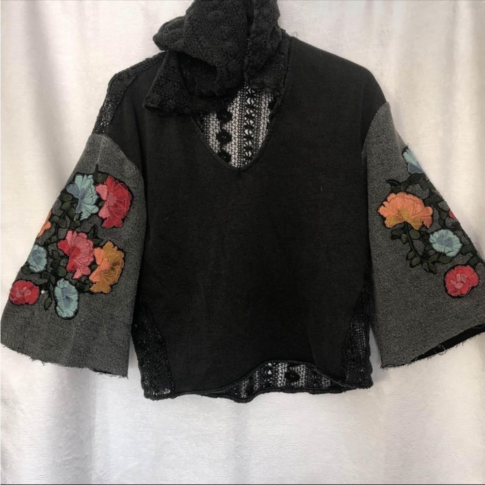 Urban outfitters hoodie long sleeve Sz S